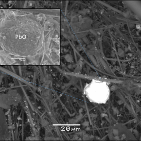 Exemple d’une particule chargée en plomb collectée par le réseau OPERA-IRSN sur le filtre du Vésinet du 15 avril au 16 Avril 2019. Crédit : Thierry Aigouy - GET)